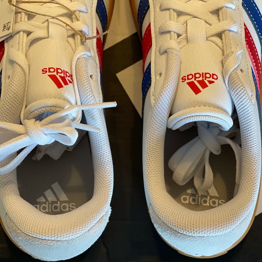 NIB ADIDAS VL COURT 3.0 KIDS CLOUD WHITE/ROYAL BLUE/BETTER SCARLET JH8721 - Picture 11 of 16